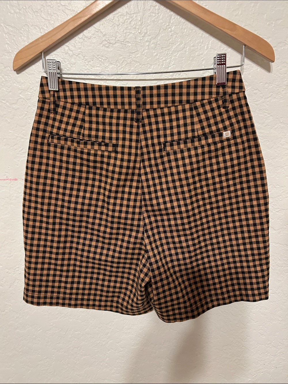 đ©BRIXTON High-Waist Gingham Plaid Shorts in Tan and Black size 26 GUC - Picture 5 of 10